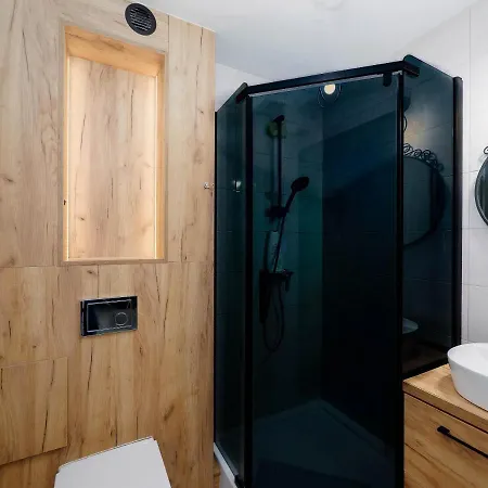 Vistula Grand Two-bedroom Ul Okrzei Apartment