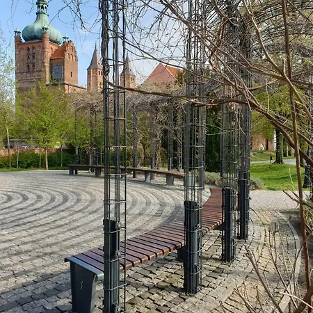 Vistula Grand Two-bedroom Ul Okrzei *